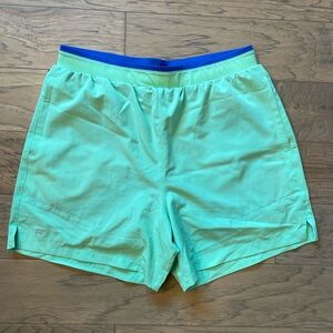 Fabletics Fundamental 5” Shorts - Neon Green